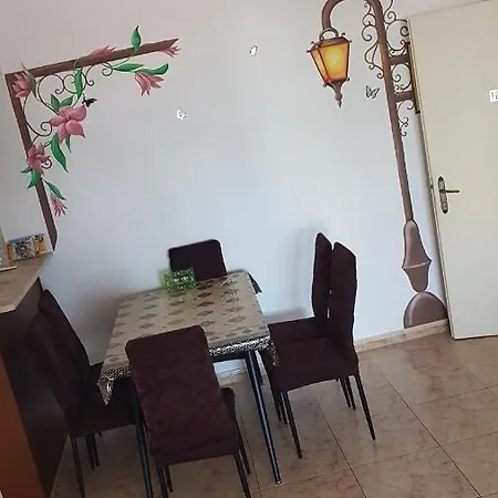 Danaos Apartament *