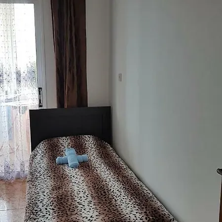 Danaos Apartament *